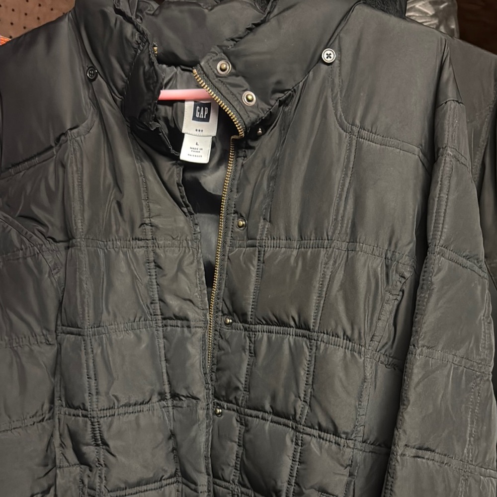 GAP Black Puffer Jacket Quilted Design Lightweight